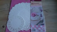 151 ROUND PAPER DOILIES 36PK